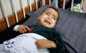 Trogodišnji Ahmed iz Gaze preživio tri izraelska napada: Amputirane mu obje noge