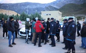 Na terenu jake policijske snage, Mostarci blokirali deponiju Uborak: "Nećete nas uplašiti"