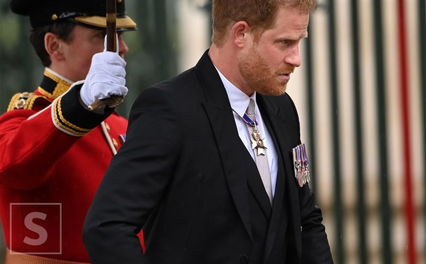 Princ Harry 'stjeran u ćošak': Otpor kralja Charlesa i kraljevske porodice sve jači