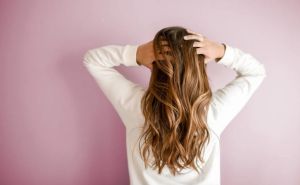 Trik za veći sjaj: Kako promjena mjesta sušenja može poboljšati zdravlje vaše kose?