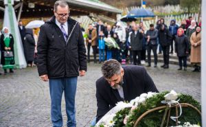 Dan državnosti Bosne i Hercegovine obilježen u Srebrenici: Pogledajte poruku Emira Suljagića