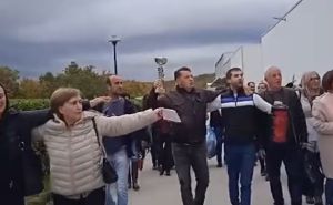Snimak rasplakao Bosnu i Hercegovinu: 49 radnika napustilo tvornicu Ledo Čitluk tužno pjevajući