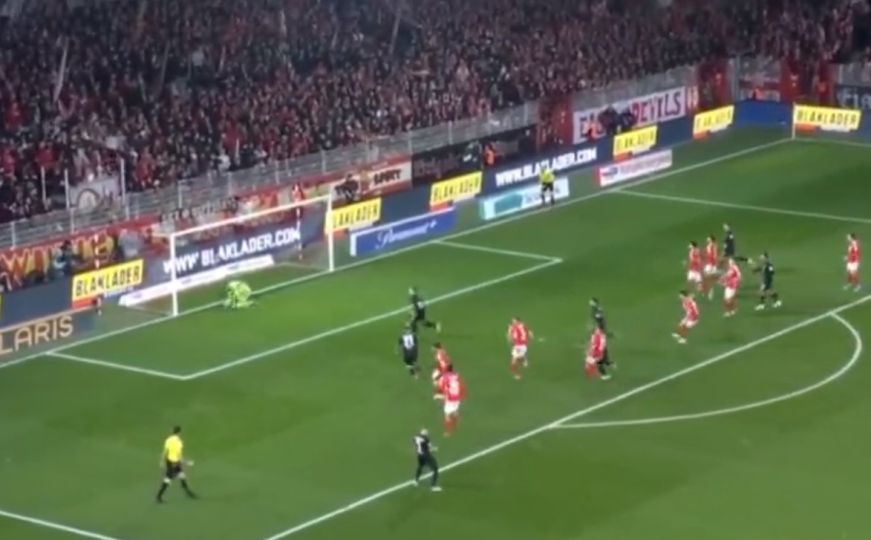 Ermedin Demirović postigao novi gol u Bundesligi