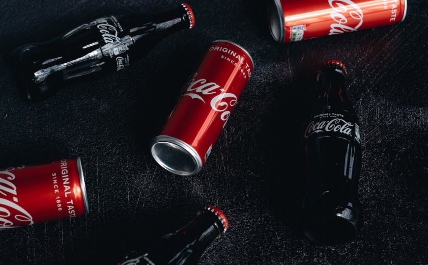 Znate li šta se dešava u vašem organizmu 20 minuta nakon što popijete Coca Colu?