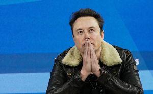 Elon Musk odgovorio oglašivačima: 'J**ite se'