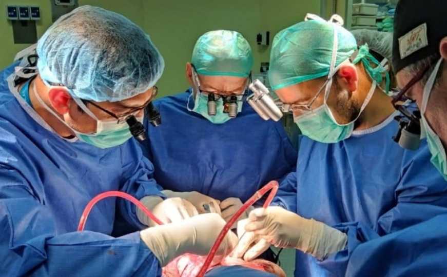 Doktori u Srbiji pacijentu ugradili dva vještačka srca
