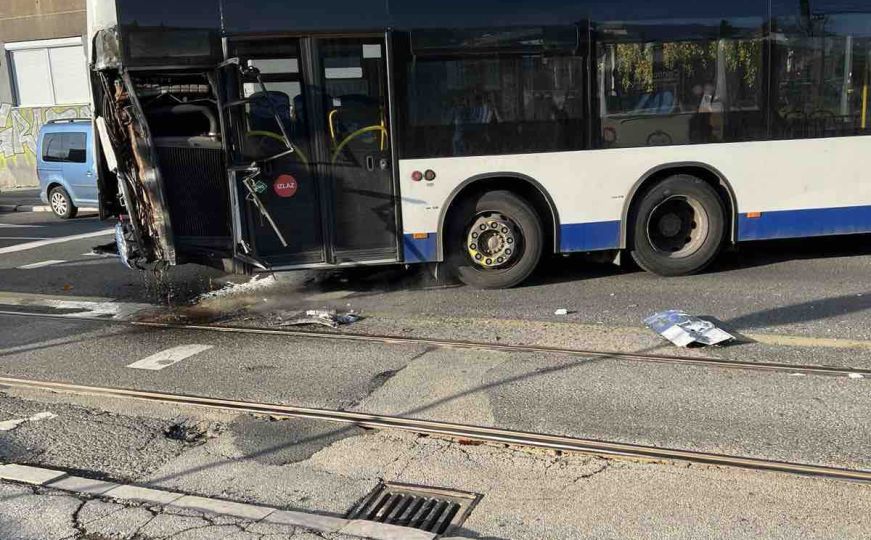Drama u centru Sarajeva: Sudar dva autobusa, stvorila se kilometarska kolona