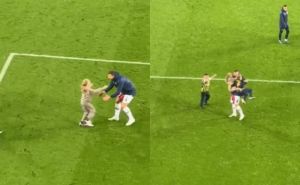 Scena koja će raznježiti sve Bosance: Djeca potrčala u zagrljaj Edina Džeke nakon utakmice