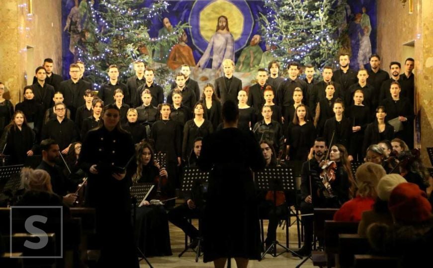 Božić s franjevcima u Sarajevu: Hor i Orkestar Muzičke akademije održali koncert u crkvi sv. Ante
