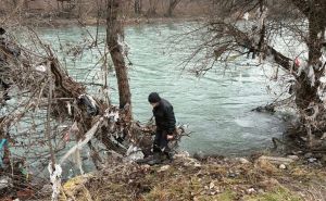 Najtužnija scena iz Prijepolja: Otac traži nestalog sina na obali rijeke