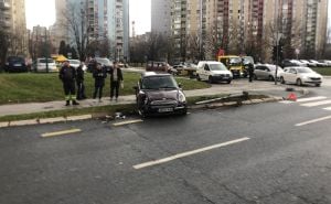 Pogledajte fotografije s mjesta saobraćajne nesreće u Sarajevu