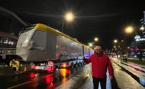 Adnan Šteta objavio sretne vijesti: 'Prvi novi tramvaj je stigao u Sarajevo'