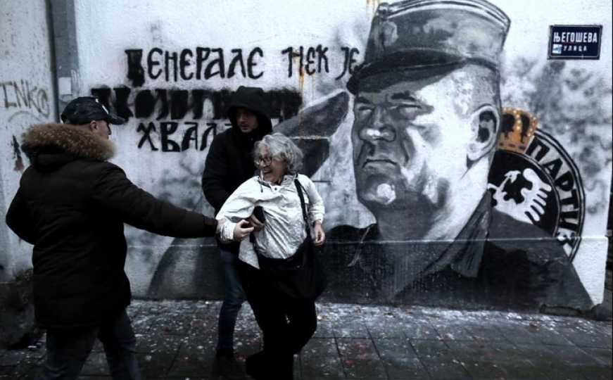 Aida Ćorović osuđena jer je mural Ratka Mladića gađala jajima - pogledajte koju kaznu mora platiti