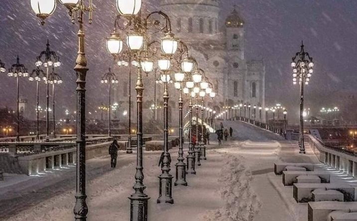 Snježna oluja pogodila Rusiju, haos na glavnim putevima