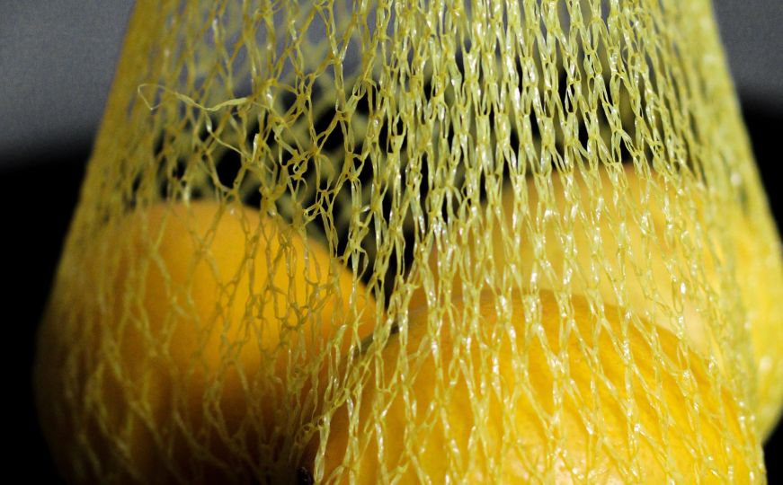 Genijalan trik: Kako iskoristiti mrežice od voća za čišćenje - od suđa do tepiha