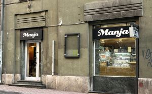 Razbijen izlog još jedne pekare Manja u Sarajevu, pogledajte prve fotografije