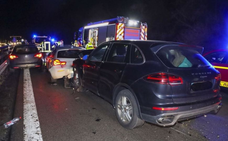 Bosanac učestvovao u 'internacionalnoj' nesreći u Njemačkoj: Sudarilo se pet automobila