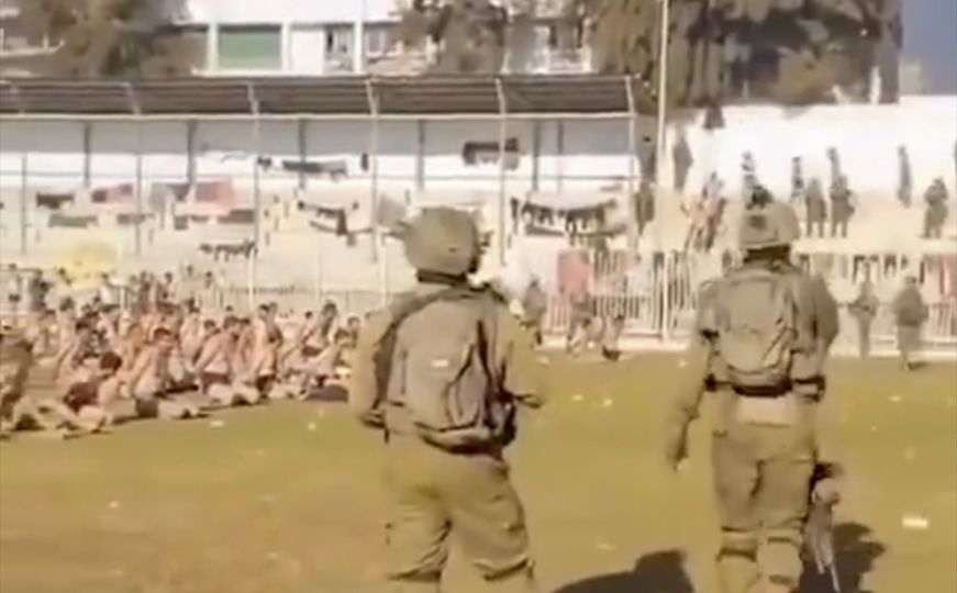 Zastrašujuće scene iz Gaze: Izraelska vojska na stadionu drži polugole zarobljene Palestince
