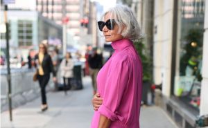Stilisti savjetuju: Idealne boje odjeće za žene sa sijedom kosom