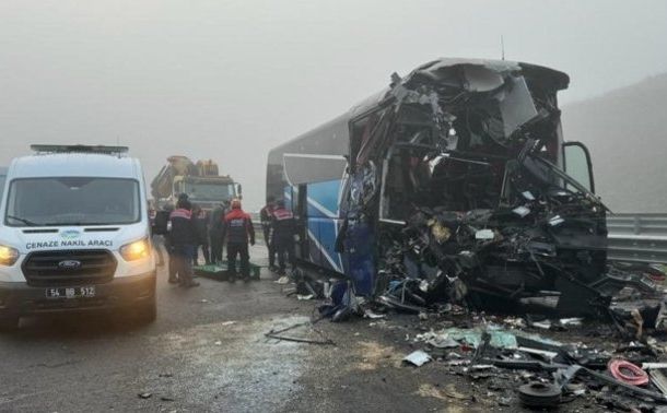 Stravični lančani sudar u Turskoj: Poginulo najmanje 10 ljudi, povrijeđeno 59