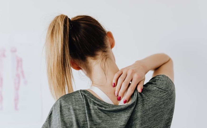 Razgibajte bolna ramena uz ovih pet vježbi fizioterapeutkinje