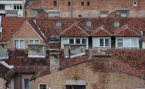 Mladi koji su dobili subvenciju za kupovinu stana pisali Vladi KS: "Poniženi smo i diskriminirani"