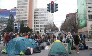 Studenti i srednjoškolci blokirali jednu od glavnih ulica u Beogradu: Traže ispunjenje zahtjeva