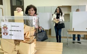 Otvorena birališta u Srbiji: Ponavljaju se izbori na 35 biračkih mjesta
