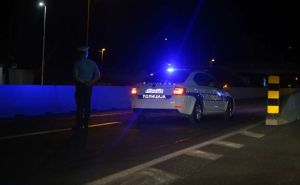 Saobraćajna nesreća na autoputu u BiH: Sudar dva automobila, policija na terenu