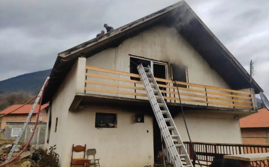 Tragedija u BiH: Izbio požar u kući, smrtno stradala jedna osoba