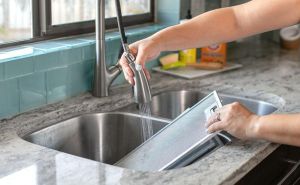 Kako očistiti filtere kuhinjske nape od masnih naslaga: Potrebna su vam samo dva sastojka