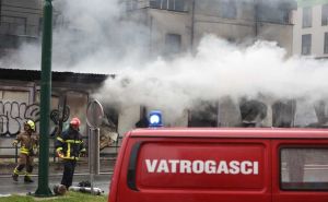 Sarajevski vatrogasci imali pune ruke posla: U novogodišnjoj noći intervenirali 14 puta