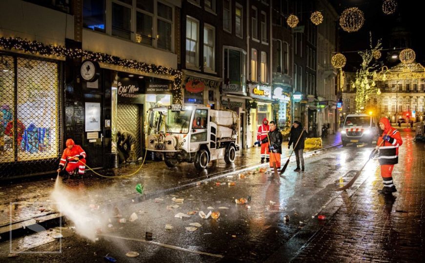 Veliki neredi u Nizozemskoj: Maskirani napali policiju, stotine uhapšenih