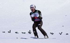 Slovenac Anže Lanišek nebeskim skokom osvojio Garmisch-Partenkirchen   