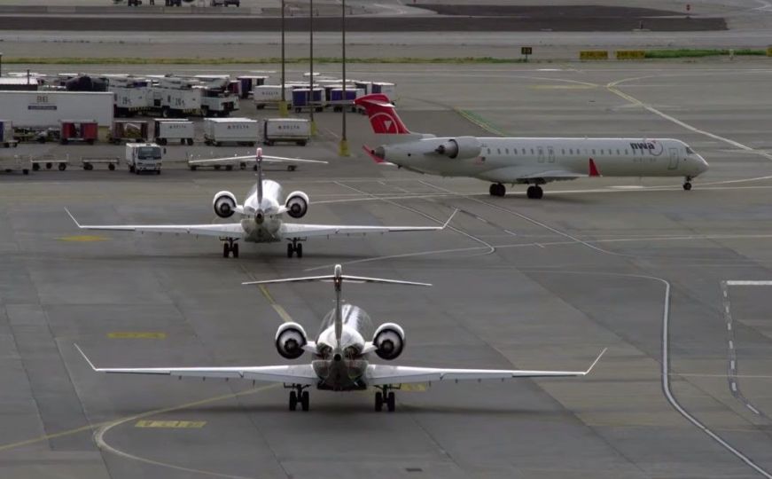 Tragedija na aerodromu u SAD: Muškarac ušao u motor aviona, preminuo je