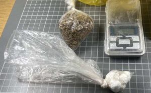 Pretresi u Doboju: Zaplijenjeni kokain i marihuana, uhapšene dvije osobe