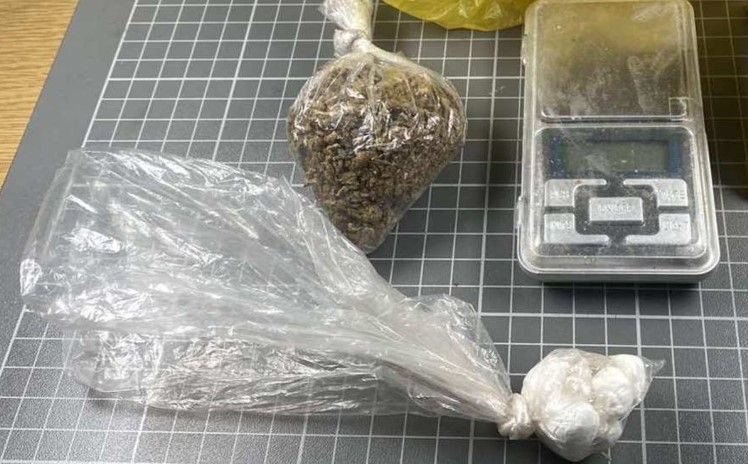 Pretresi u Doboju: Zaplijenjeni kokain i marihuana, uhapšene dvije osobe