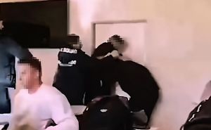 Četiri učenika kažnjena zbog sukoba s profesorom. On neće dobiti otkaz