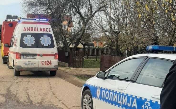 U Srbiji muškarac (28) ubio mlađeg brata (21): "Oteo mu je sjekiru i udario ga u glavu'