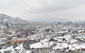 Nevjerovatni prizori: Bajkovito Sarajevo pod pokrivačem snijega