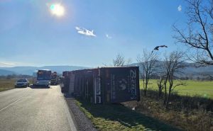 Haos u Sloveniji: Veliko nevrijeme pogodilo zemlju, vjetar obarao kamione