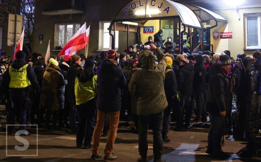 Drama u Poljskoj: Policija upala u ured predsjednika i uhapsila bivšeg ministra i njegovog zamjenika