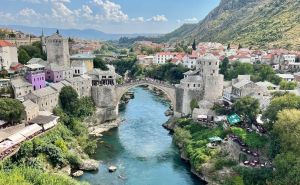 Doživite Mostar kao sa razglednice: Feministička turistička ruta 'Putevima nevidljivih Mostarki'
