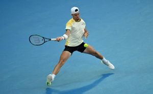 Dino Prižmić (18) igra meč života protiv Novaka Đokovića na Australian Openu