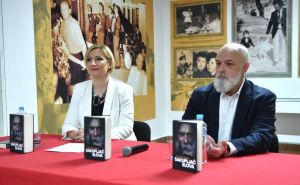 Probuđena riječ Edina Urjana Kukavice: Održana promocija knjige 'Sakupljač slova' u Sarajevu