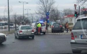 Detalji nesreće u Sarajevu: Sudar dva vozila, povrijeđena i pješakinja - hitno prevezena u bolnicu