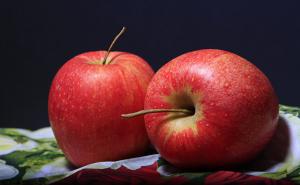 Voćka savršena za održavanje vitke linije: Na ovaj način ćete najbrže izrezati jabuku