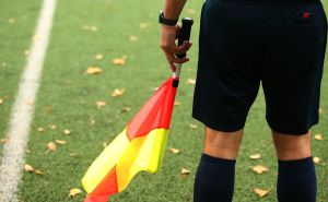 Fudbalski sudija optužen da je uzeo 3.000 KM: Tražio novac uoči utakmice da pobijedi tim 'G'