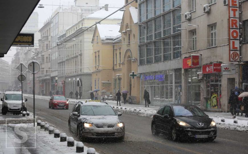 Vozači, oprez: Magla i led na putevima, ovo su najopasnije dionice u BiH