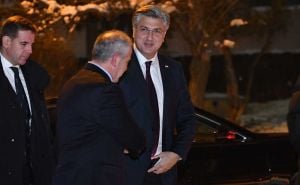 Plenković s delegacijom HDZ-a večera u sarajevskom restoranu: Pogledajte ko je sve došao